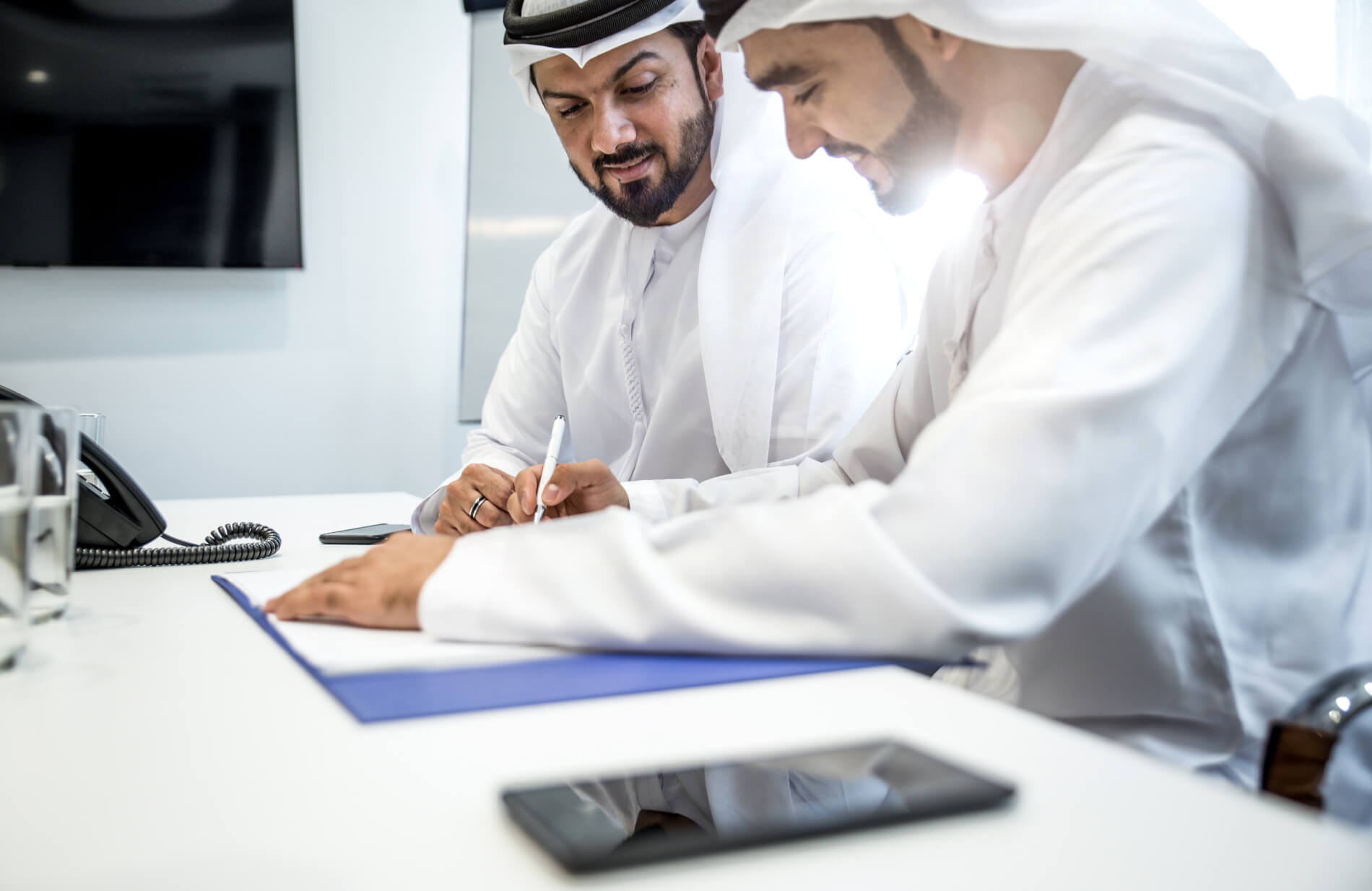 Essential Contracts for Business Owners in Saudi Arabia